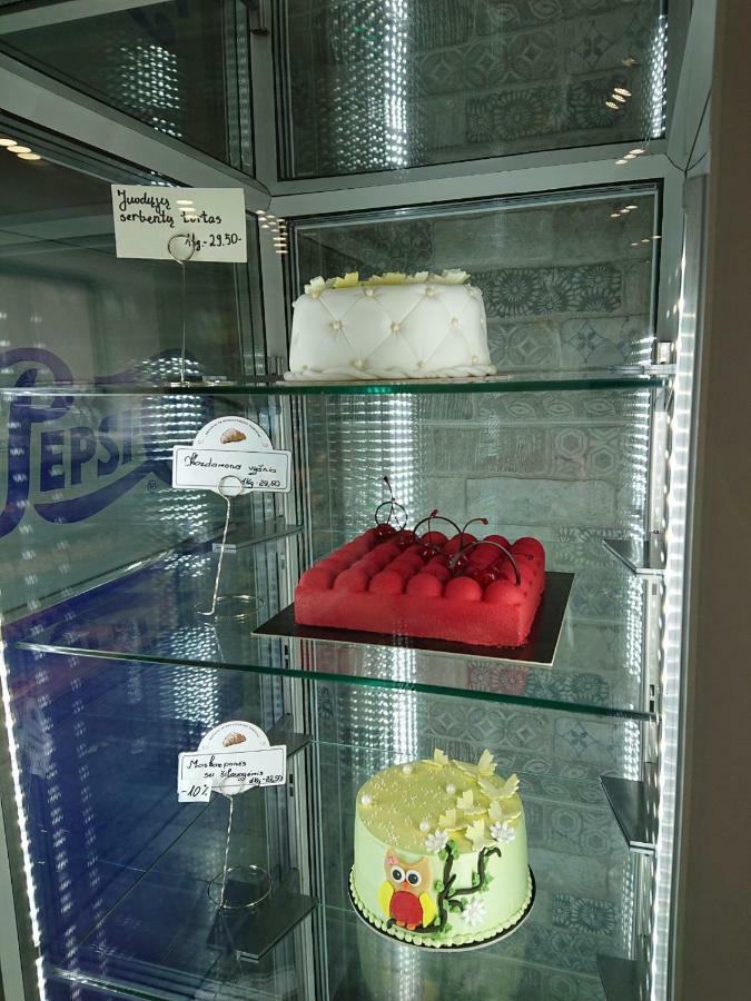 Old Town Bakery Aparthotel Marijampole Ngoại thất bức ảnh